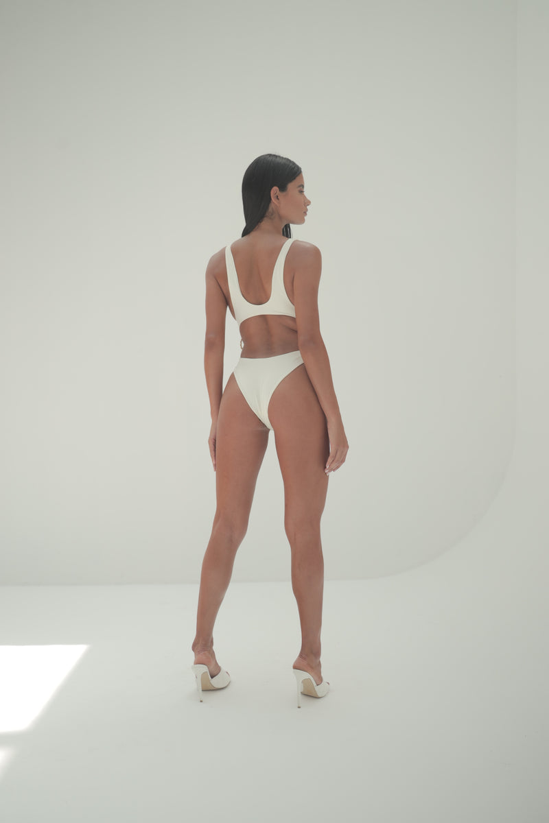 Model in white cut out one piece